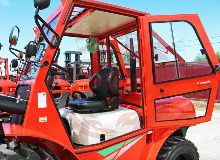 Дизельный погрузчик повышенной проходимости 3,0 т HELI CPСD30